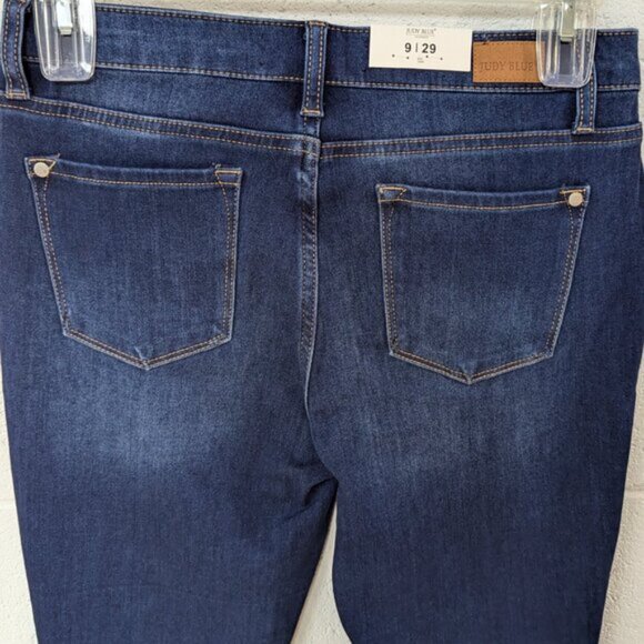 NWT Judy Blue Mid-Rise Skinny Jeans, 9/29 - Picture 4 of 4